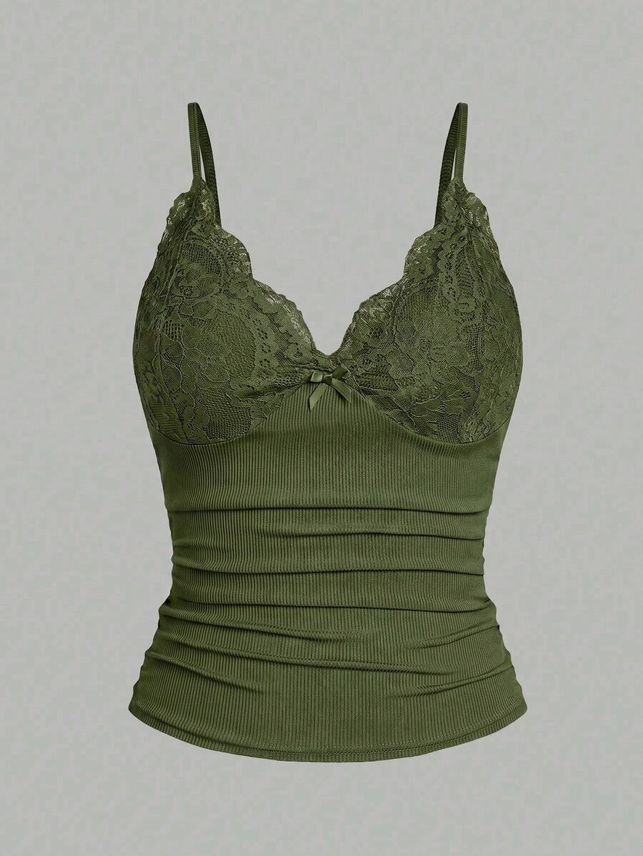 SHEIN Unity 女士夏季紧身法式深V蕾丝蝴蝶结奶油黄吊带衫 - 軍綠色 - 查看 1