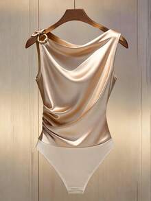 Franclia Áo liền thân bằng satin ôm sát gợi cảm, thanh lịch với khóa kim loại trang trí, cổ xếp ly và eo thon, trang phục du lịch thường ngày sang trọng dành cho nữ, quần áo lụa, áo thiết kế cao cấp, trang phục màu sâm panh cho quý cô, váy dự tiệc cưới cho cô dâu, áo satin nữ, áo satin xếp ly, áo satin không tay, áo liền thân satin màu sâm panh. - Màu be - Xem 3
