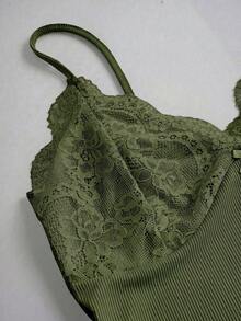 SHEIN Unity 女士夏季紧身法式深V蕾丝蝴蝶结奶油黄吊带衫 - 軍綠色 - 查看 5