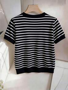 Franclia New Striped V-Neck Short Sleeve T-Shirt For Women - Black and White - View 4