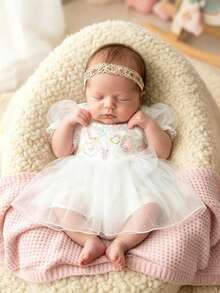 SHEIN White Color Newborn Girl Lace Dress For Photo Shooting Wedding Dresses 0-3 Month Baby Girl Puff Sleeve Photography Outfits With Headband - Multicolor - View 5