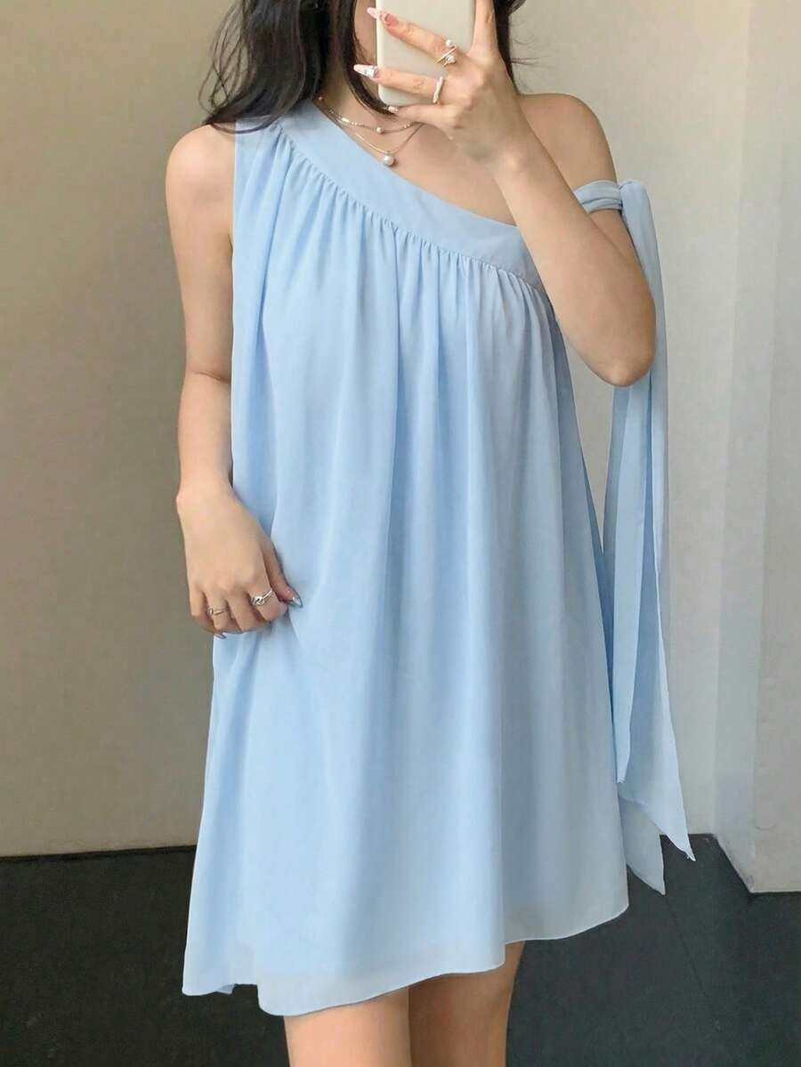 Celisse 春夏新款不对称肩带褶皱连衣裙,系带蝴蝶结设计A字宽松长裙,女士 - 淺藍色 - 查看 1