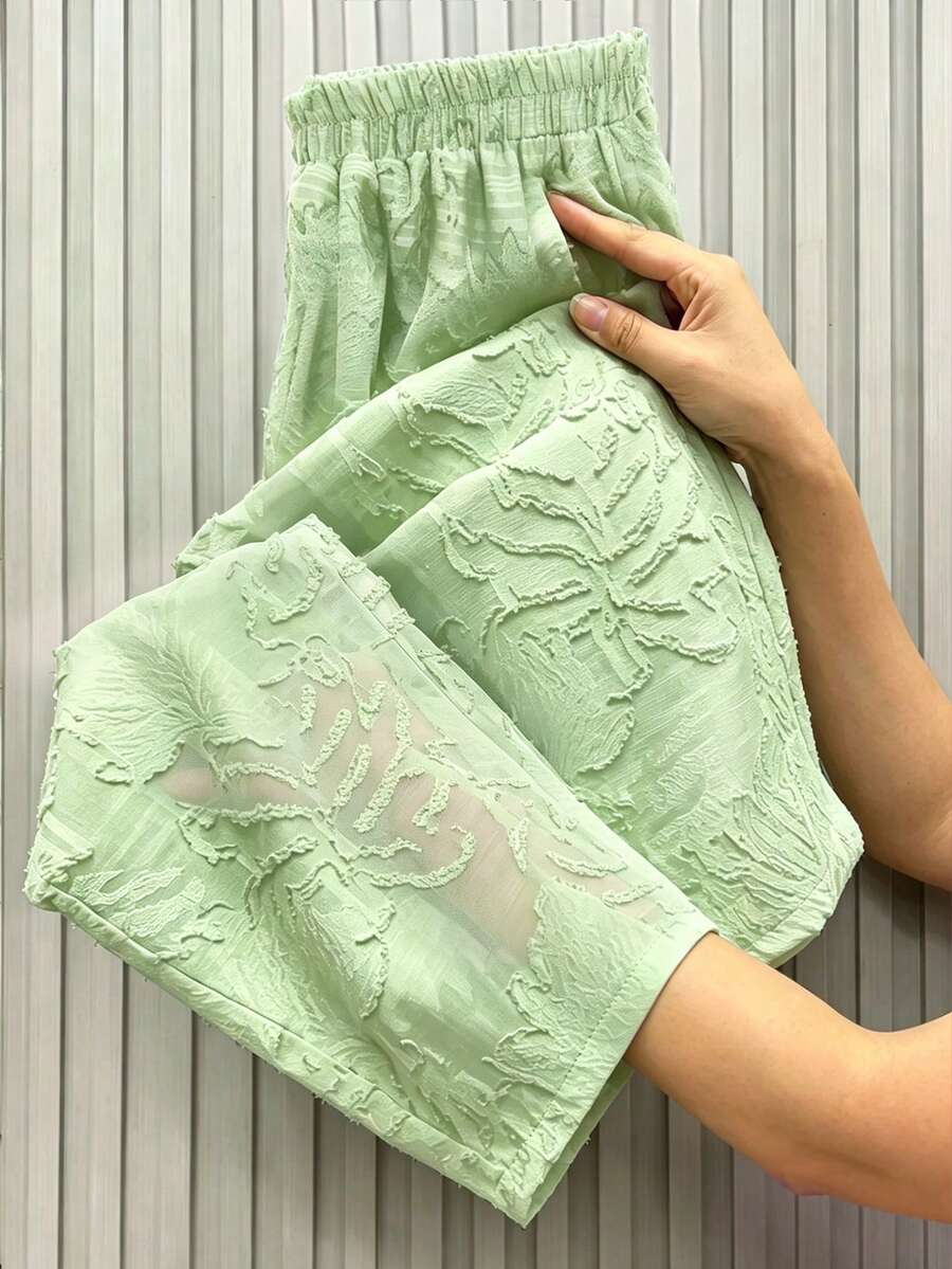 GlowEve CURVE 大码女式春夏薄纱提花弹力腰宽松直筒裤，通勤、商务、购物和日常穿着皆宜 - 綠色 - 查看 1