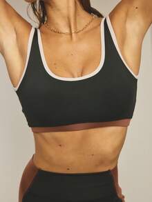 Aralina Bộ đồ thể thao thường ngày gồm quần legging thể thao cổ vuông, viền tương phản, ôm sát cơ thể, cạp cao và các chi tiết phối bên. - màu đen - Xem 5
