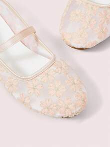 CUCCOO DOLLMOD Women's Shoes, Pink, Fashion Round Toe Flower Embroidery Word With Mary Jane Flats Cute And Sweet - Pear pollen - View 5