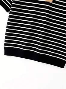 Franclia New Striped V-Neck Short Sleeve T-Shirt For Women - Black and White - View 7