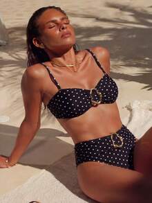 Swim Chiccia Bộ bikini nữ kiểu dáng dễ thương, họa tiết chấm bi, in hình trang sức kim loại, thích hợp cho lễ hội âm nhạc bãi biển mùa xuân/hè, kiểu dáng thời trang với phần lưng nhăn và cạp cao. - Nhiều màu - Xem 1