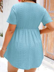 EMERY ROSE Plus Size Solid Color Minimalist Short Sleeve T-Shirt - Baby Blue - View 2