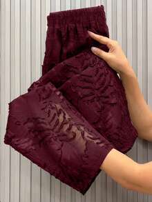 GlowEve CURVE Celana Panjang Wanita Ukuran Besar Musim Semi/Panas Motif Jacquard Transparan dengan Pinggang Elastis dan Potongan Lurus Longgar, Serbaguna untuk Bepergian, Bisnis, Belanja, dan Pakaian Sehari-hari - Burgundy - View 2