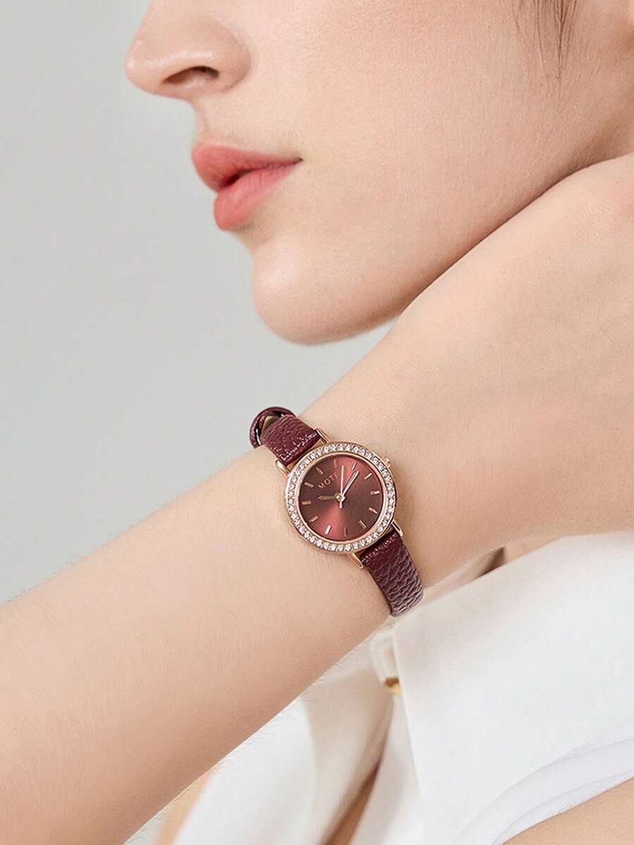 MOTF PREMIUM Đồng hồ nữ dây thép màu vàng hồng phong cách INS, thiết kế đơn giản thanh lịch, mặt kim cương, máy quartz, chống nước, thời trang đa năng, cảm giác cao cấp - Màu Đỏ Sâu - Xem 1
