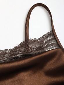 Sweetra Women's Lace Patchwork Ruffle Elegant Waist Cinched Camisole Dress, Suitable For Dates And Parties - Coffee Brown - View 3