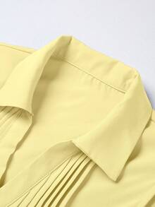 Franclia Camicia da donna con scollo a V, plissettata, senza maniche, con cintura - Giallo chiaro - Visualizzare 3