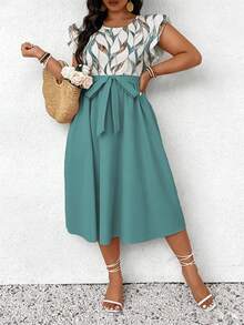 SHEIN Frenchy Đầm ngắn tay cổ tròn thanh lịch dành cho nữ cỡ lớn, màu xanh ngọc lam, họa tiết lá trừu tượng, kiểu dáng nghỉ dưỡng ngày lễ Mẹ, thích hợp cho kỳ nghỉ hè. - Màu xanh ngọc - Xem 4
