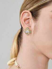 MOTF Anting-anting Temperamen Zirkonium Bertatahkan Bunga Berongga Dua Warna Berlapis Emas 18K - MultiWarna - View 3