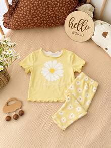 SHEIN Two Pieces Set Of Newborn Baby Girl Daisy Print T-Shirts And Shorts, Perfect For Summer. - Mustard Yellow - View 6