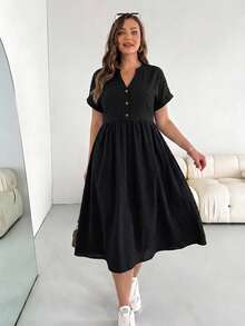 SHEIN Essnce 黑色波点休闲度假加大码女式短袖连衣裙，适合春夏穿着 - 黑色 - 查看 4