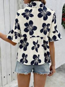 SHEIN Holidaya 女士新款夏季清新白领衬衫，樱花印花，褶裥喇叭袖，宽松版型，休闲百搭，适合通勤、度假和休闲穿着。 - 杏色 - 查看 2