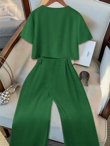 GlowEve CURVE Plus Size Women's Solid Color Short Sleeve Single-Breasted Shirt And Pants Casual 2-Piece Set - Green - View 2