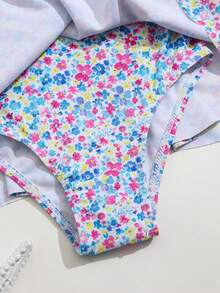 SHEIN Playful Pals 1 pieza Traje de baño de una sola pieza con volantes, estampado floral y cuadros azules para niñas, adecuado para playa, piscina, , vacaciones, verano, viajes - Multicolor - Ver 4