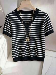 Franclia New Striped V-Neck Short Sleeve T-Shirt For Women - Black and White - View 3