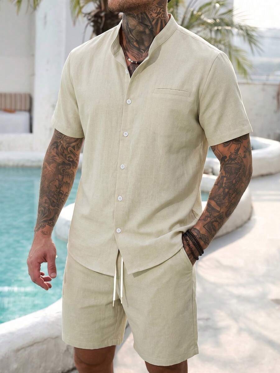VENTUSAIL Setelan Kemeja Lengan Pendek Kasual Pria Warna Beige dengan Kerah Bertekstur dan Celana Pendek Pinggang Elastis untuk Liburan Musim Panas - Khaki - View 1
