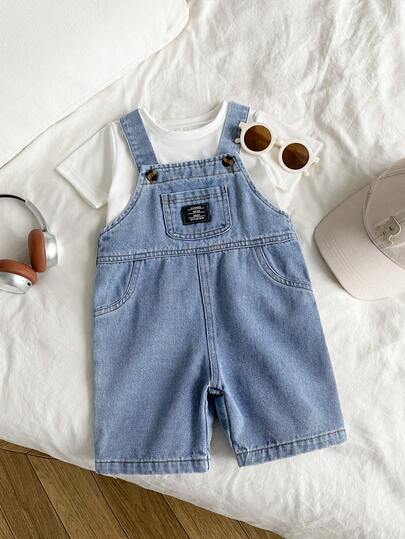 SHEIN 2pcs/Set Toddler Boys' Casual Retro Style Denim Patch Crew Neck Short Sleeve T-Shirt And Bib Shorts Set, Loose Fit, Suitable For Daily Outings, Casual Trips, Family Gatherings, Photo Shoots, Summer