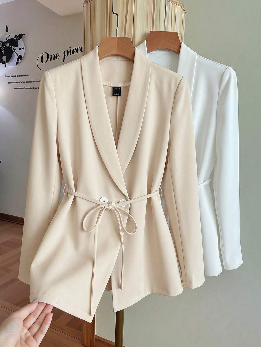 GlowEve CURVE Áo blazer nữ cỡ lớn kiểu dáng công sở thường ngày, màu trơn, cổ shawl, thắt lưng, hai hàng cúc, thích hợp cho việc đi làm. - Màu be - Xem 1