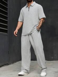 Manfinity Homme Setelan Kasual Pria Ukuran Besar: Kemeja Polo Lengan Pendek Warna Polos dan Celana Panjang - Grey - View 3