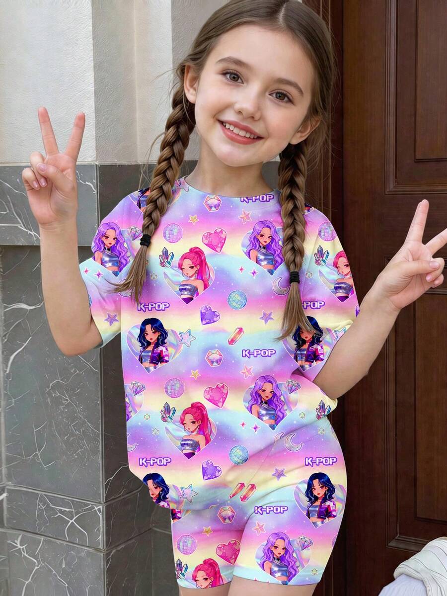 扎染彩色卡通韩流女团图案印花,少女休闲宽松圆领短袖T恤和骑行短裤两件套,适合春夏日常穿着、户外活动、旅行、运动和度假。 - 彩色 - 查看 1