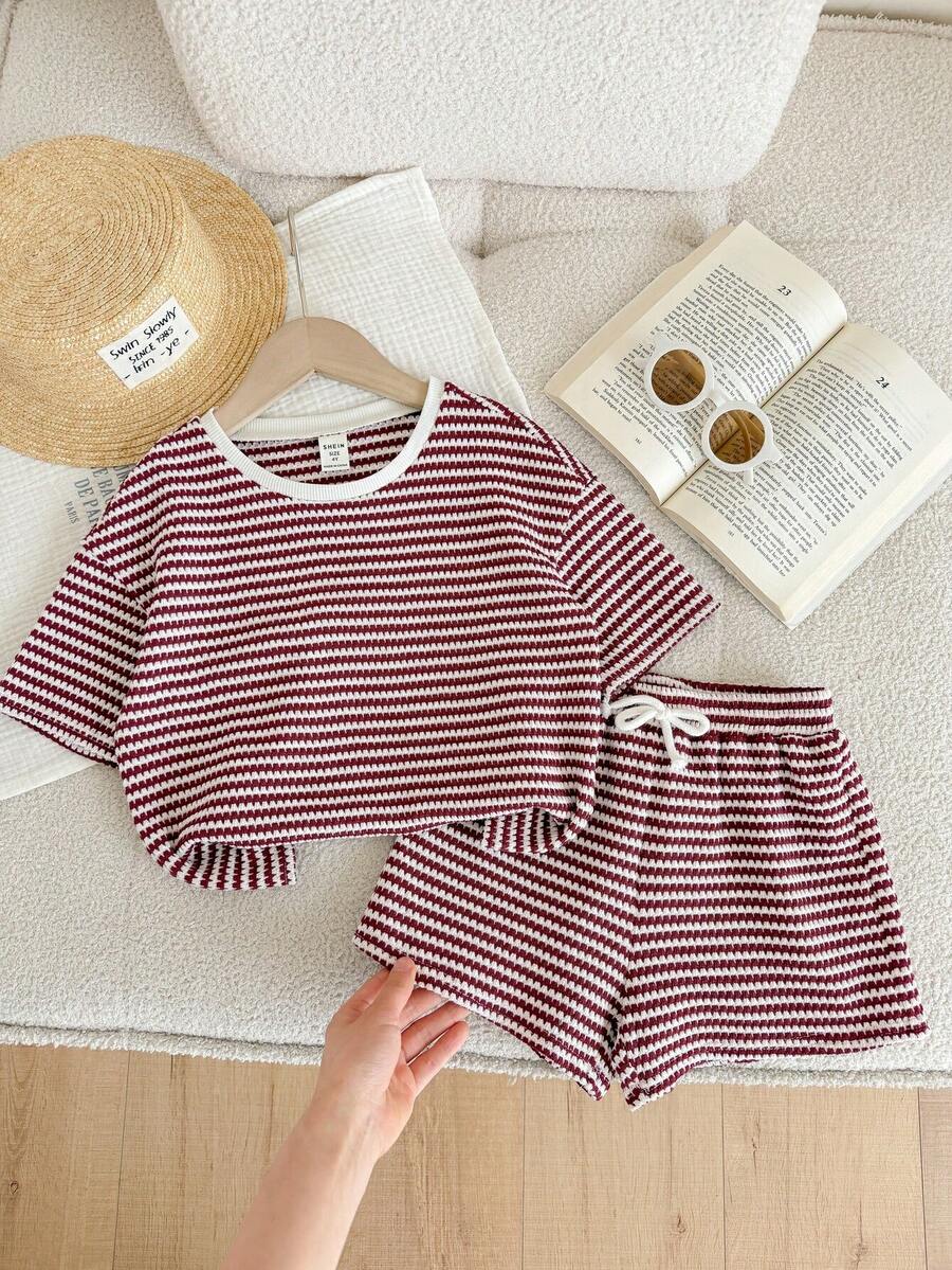 SHEIN Young Girl Striped Round Neck T-Shirt And Shorts Set - Red - View 1