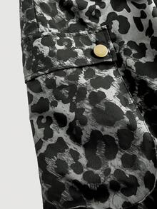 SHEIN MOD Quần cargo họa tiết da báo cỡ lớn, quần dài nữ ống đứng thoải mái, quần họa tiết da báo dáng rộng, quần da báo, phong cách Phục Hưng, màu đỏ tía, trang phục mùa thu, dành cho phụ nữ cao, quần màu nâu, quần ống rộng cho nữ, dịp năm mới, ngày Valentine - Màu xám đen - Xem 8