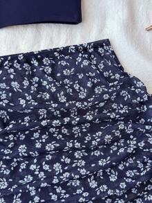 SHEIN Bộ tankini in hoa dành cho thiếu nữ/các cô gái tuổi teen, kèm chân váy xếp ly, chất liệu co giãn cao, không xuyên thấu, có thể giặt máy, thích hợp cho bơi lội, nghỉ mát, mặc đi biển mùa hè. - Xanh đậm - Xem 9