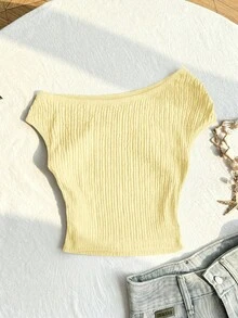 SHEIN Áo kiểu trễ vai bèo nhún màu vàng cho bé gái tuổi teen, thiết kế không tay có họa tiết, chất liệu mềm mại phù hợp cho mùa hè, kiểu dáng trễ vai kết hợp với chất liệu có họa tiết độc đáo phù hợp cho trang phục thường ngày, không bó sát và dễ phối đồ, tạo nên vẻ ngoài dịu dàng và trẻ trung. - Màu vàng - Xem 2