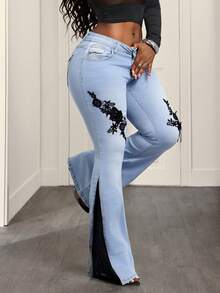 Slaydiva Quần jeans ống loe nữ họa tiết ren hoa có túi - Màu xanh lam - Xem 4