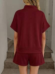 Easowa 两件套女士休闲宽松拉链 Polo 领上衣 T 恤和口袋阔腿短裤套装 - 紅色 - 查看 2