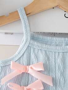 SHEIN Playful Pals 女婴休闲无袖弹力腰短款连体衣，纹理面料，蝴蝶结装饰，粉色，夏季 - 藍色 - 查看 4