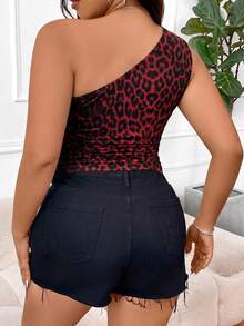 SHEIN EZwear 大码女式豹纹褶皱单肩上衣 - 紅色 - 查看 2