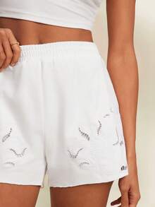 Travachic Quần short thêu rỗng tinh xảo - trắng - Xem 5