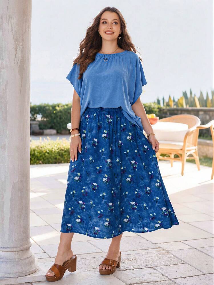 Plus Size Women Solid Color Pleated Top And Floral Print Pleated Skirt Casual Outfit,Summer Outfit For Women, Going Out Outfits,Vacation Outfits Women,Casual Sets For Women,Country Concert Outfit ,Ditsy FloralTwo-Piece Set ,Casual Afternoon Tea