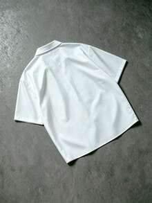 SUMWON Camisa de manga curta aberta na frente com bordado da marca, ideal para o verão, perfeita para sobreposições casuais. - Branco - Ver 2