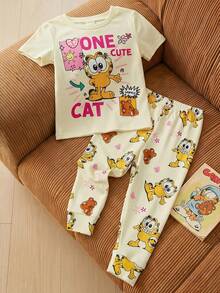 GARFIELD | SHEIN Bộ đồ mặc nhà thoải mái cho bé gái, gồm áo và quần ngắn tay cổ tròn in chữ hoạt hình. - Màu vàng - Xem 1