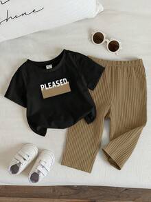 SHEIN 2pcs Baby Boys/Girls Cute Casual Waffle Fabric Short Sleeve Pants Pajama Set, Suitable For Home, Daily Wear And Outings, Spring/Summer - Multicolor - View 3
