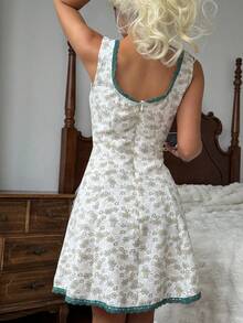 DAZY Vestido de bloqueo de color con encaje, parches y estampado floral pequeño, de mangas cortas, con cintura ceñida. Ropa de dormir casual de verano para mujeres - Beis - Ver 2