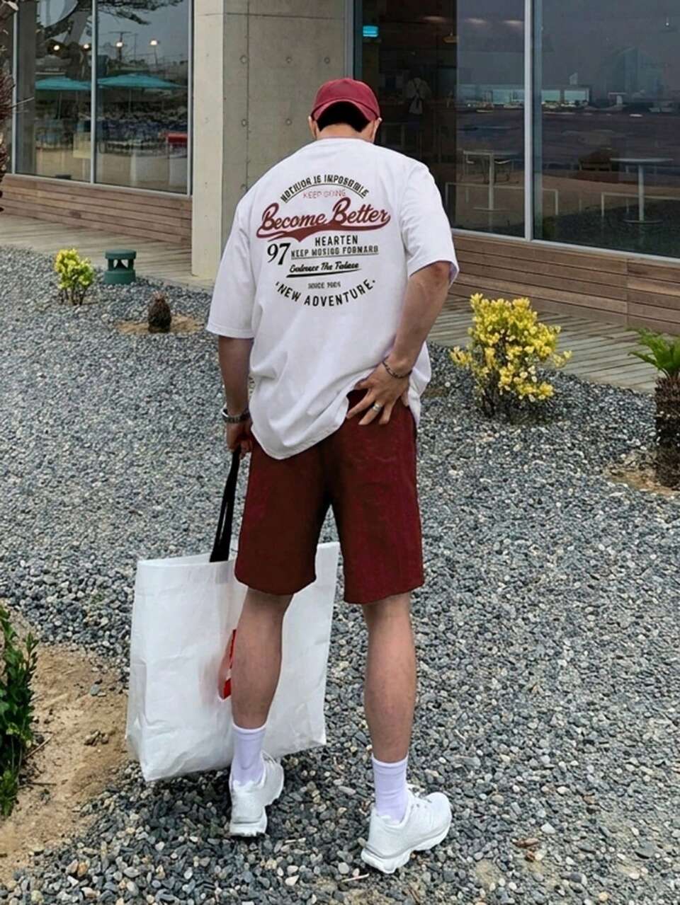 Letter Print White Short Sleeve T-Shirt Paired With Brown Shorts Men's 2-Piece Set