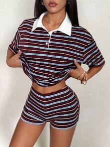 SHEIN PETITE Bộ đồ nữ phong cách Mỹ thường ngày, cổ điển, màu đỏ nâu sọc ngang, kiểu dáng preppy, gồm áo polo và quần short, thích hợp cho mùa xuân/hè. Áo polo nữ, trang phục retro, bộ đồ sọc ngang nữ, trang phục thập niên 90, trang phục thẩm mỹ nữ, trang phục thường ngày nữ, trang phục mùa hè nữ, bộ áo polo và quần short sọc ngang. - màu nâu - Xem 4