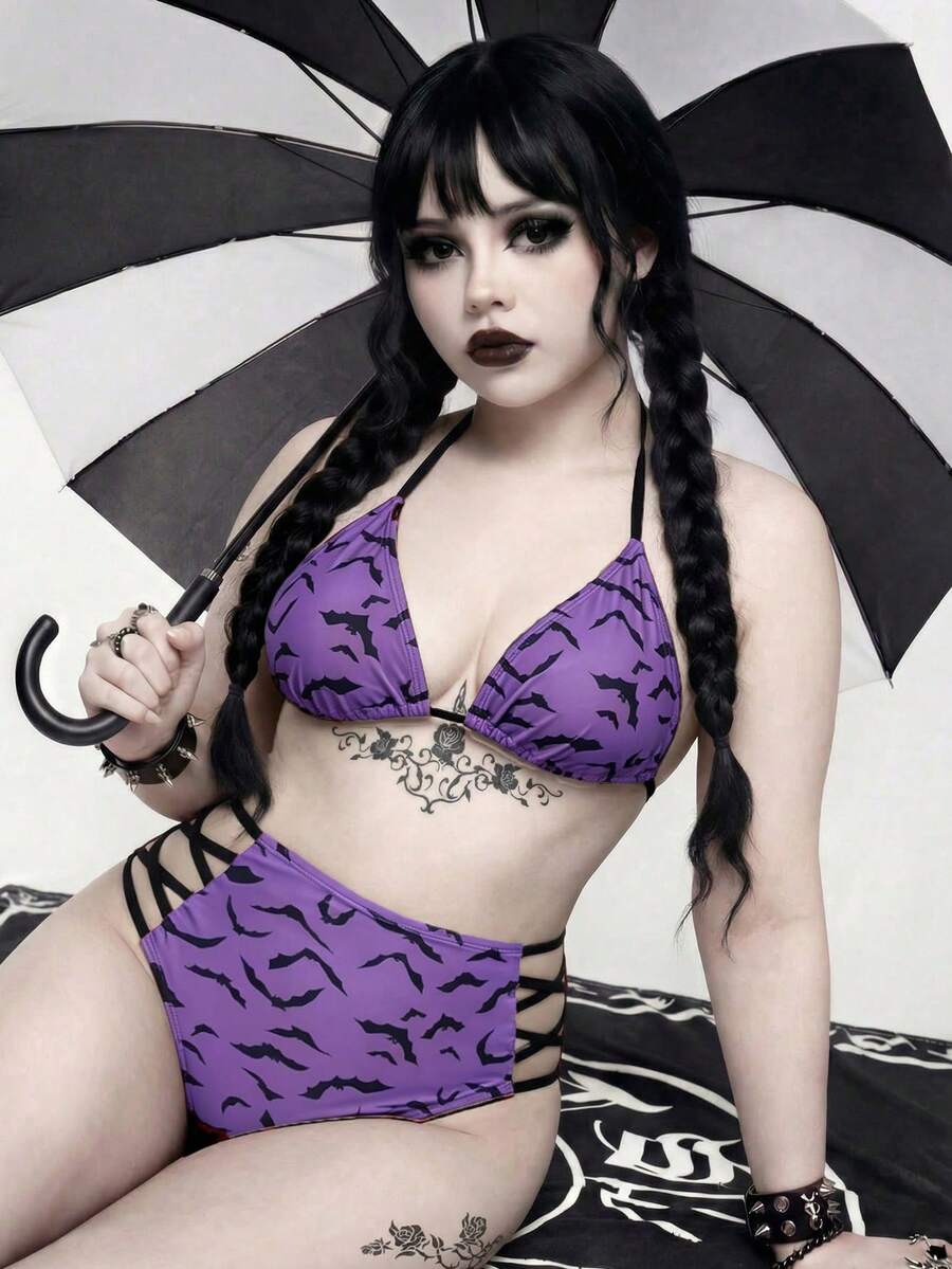 ROMWE Goth Bộ bikini hai mảnh cỡ lớn dành cho nữ, in hình dơi đỏ ngẫu nhiên, thời trang đi nghỉ mát, mặc hàng ngày, gợi cảm, cúp ngực tam giác, cạp cao và quần tam giác có dây rút, cổ yếm, xẻ tà. - Màu tím - Xem 1