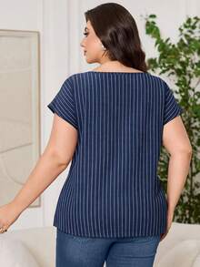 Reflora Kemeja Kasual Ukuran Besar Warna Biru Tua dan Putih dengan Pinggang Tinggi untuk Kantor dan Musim Panas - Putih - View 2