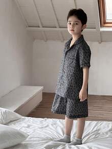 DAZY 豹纹翻领纽扣衬衫，适合幼儿男童，家居服 - 深灰色 - 查看 2