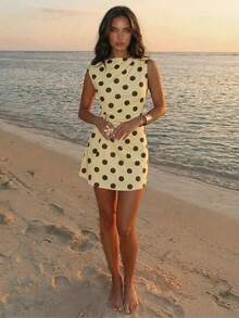 淡黃色