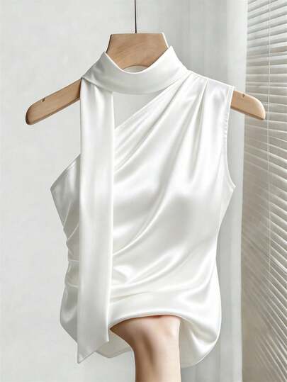 SHEIN Franclia Áo kiểu nữ màu trắng thanh lịch và thoải mái, cổ yếm xếp ly, áo blouse dự tiệc mùa hè sang trọng với chi tiết khăn choàng dài, áo satin thời trang thường ngày cho khách dự đám cưới và kỳ nghỉ, trang phục dự tiệc thanh lịch, hoàn hảo cho lễ Phục sinh, lễ tốt nghiệp, kỳ nghỉ biển và mặc hàng ngày mùa hè, áo kiểu thanh lịch theo phong cách đường phố.